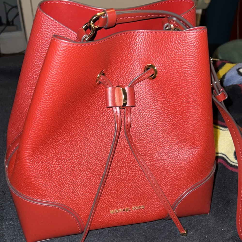 Michael Kors Bucket Bag